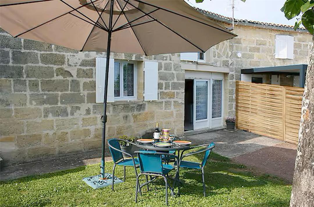 Gite De Catherine Saint-Christophe-des-Bardes Экстерьер фото